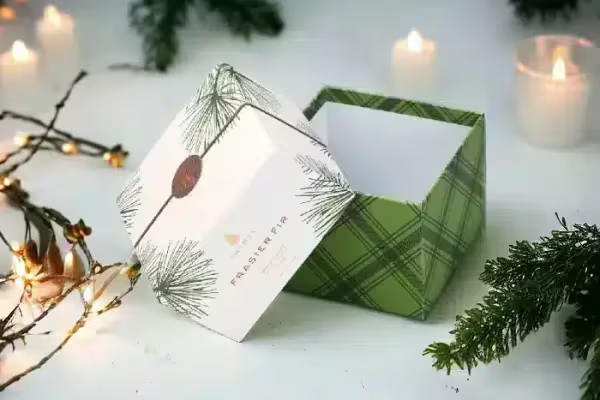 Seasonal gift box